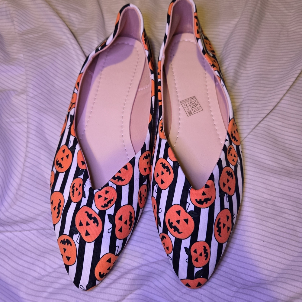 SHEIN Halloween Pumpkin Flats - Black and Orange